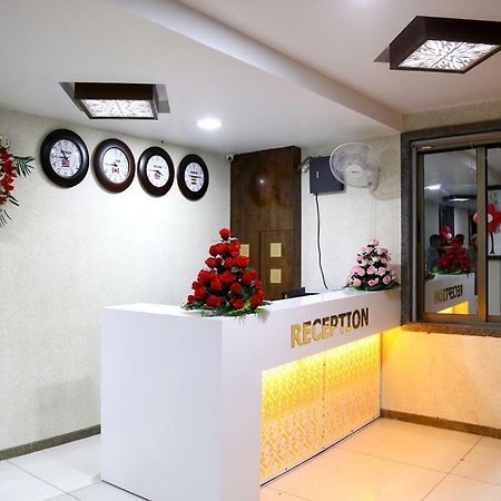 Hotel Shahi Darbar Navsari 外观 照片