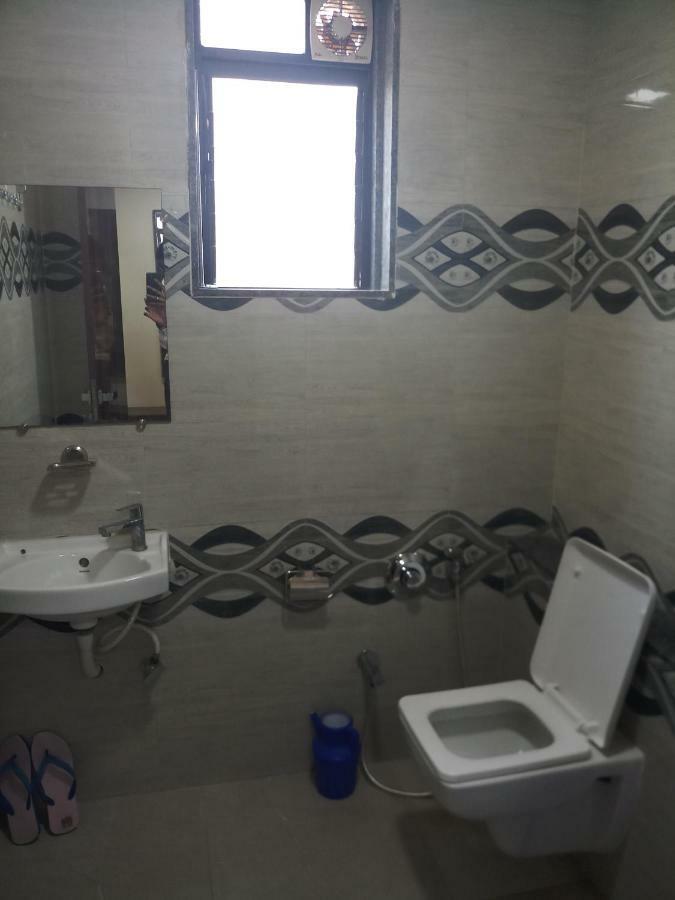 Hotel Shahi Darbar Navsari 外观 照片