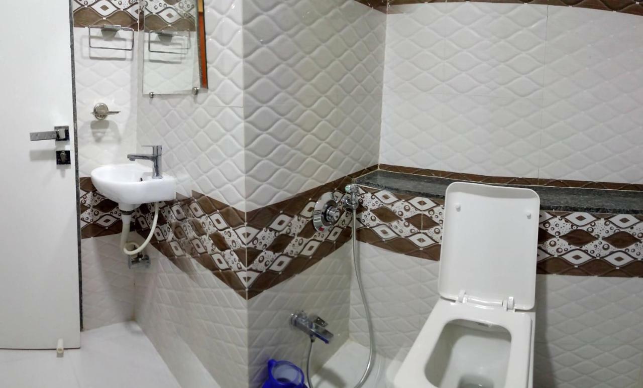 Hotel Shahi Darbar Navsari 外观 照片